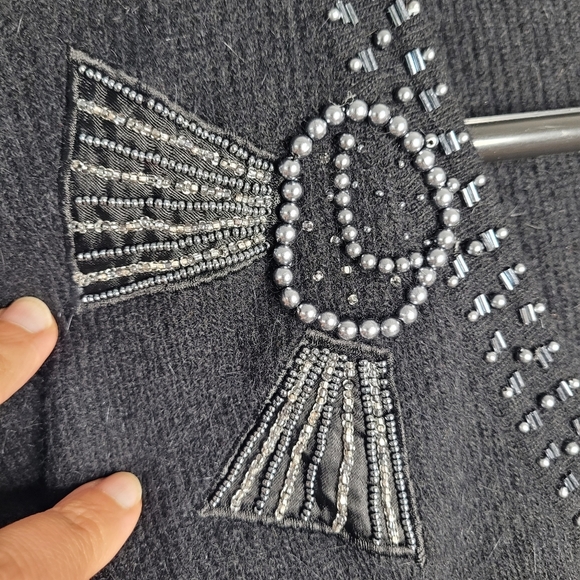 Vintage black knit cardigan with beading - Picture 9 of 13